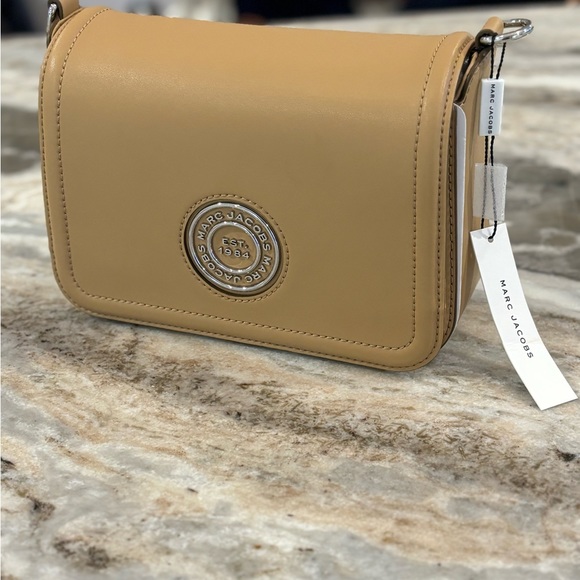 NWT cafe colored Marc Jacob’s crossbody - Picture 4 of 10